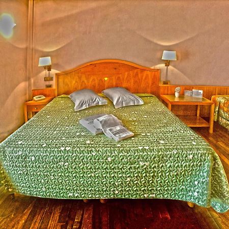 Hotel Lory & Ristorante Ferraro Celano Dış mekan fotoğraf