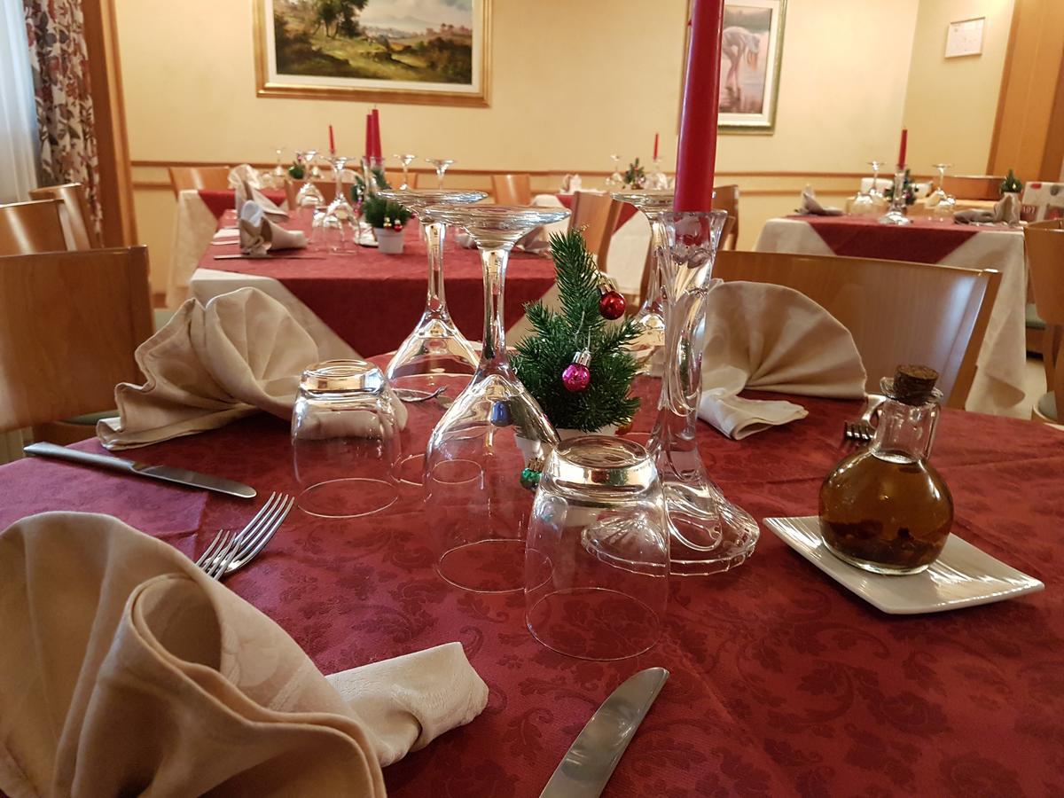Hotel Lory & Ristorante Ferraro Celano Dış mekan fotoğraf