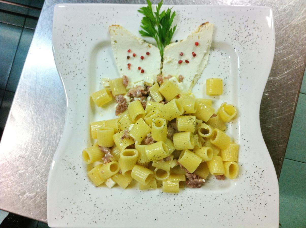 Hotel Lory & Ristorante Ferraro Celano Dış mekan fotoğraf